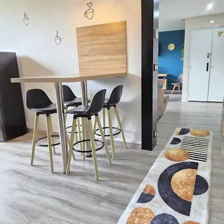 Serenity, 8 Couchages Parking 8mm A Pies Du Sanctuaire Lourdes